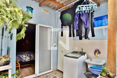 Casa à venda com 170m², 4 quartos e 2 vagasLavanderia 2