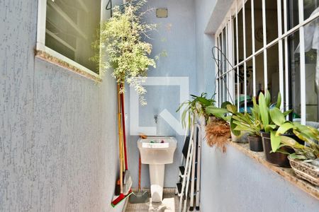 Casa à venda com 170m², 4 quartos e 2 vagasLavanderia 1