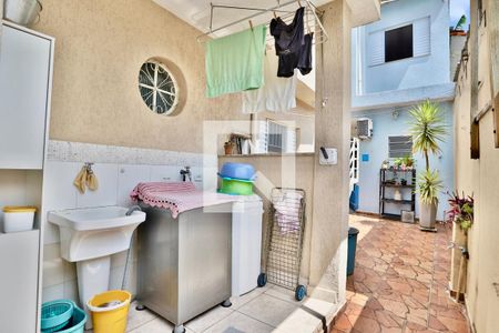 Casa à venda com 170m², 4 quartos e 2 vagasLavanderia 1