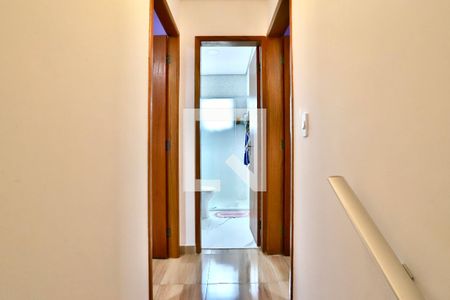 Casa à venda com 170m², 4 quartos e 2 vagasCorredor