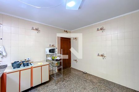 Casa à venda com 358m², 4 quartos e 10 vagasCozinha