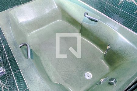 Casa à venda com 358m², 4 quartos e 10 vagasBanheiro da Suíte