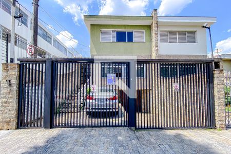 Casa à venda com 358m², 4 quartos e 10 vagasFachada