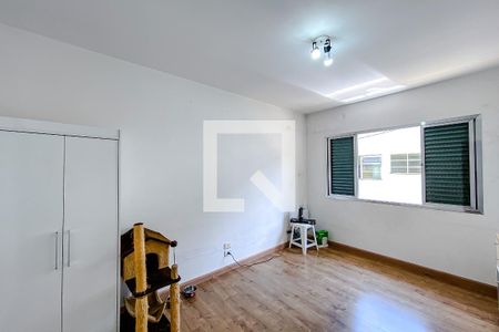 Casa à venda com 358m², 4 quartos e 10 vagasQuarto 3