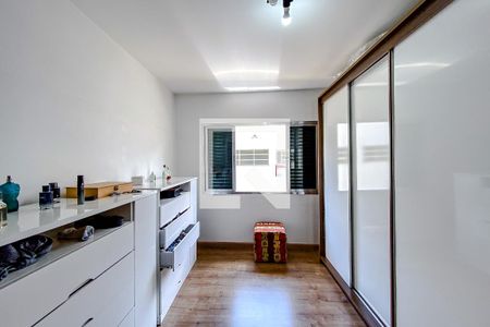 Casa à venda com 358m², 4 quartos e 10 vagasQuarto 2
