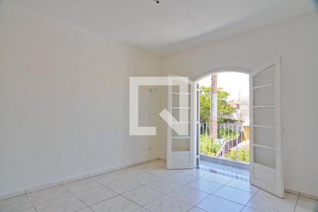 Casa à venda com 230m², 3 quartos e 3 vagasSuíte