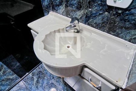 Casa à venda com 230m², 3 quartos e 3 vagasBanheiro