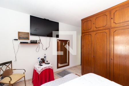 Quarto 1 (Suíte) de casa à venda com 4 quartos, 150m² em Chácara Seis de Outubro, São Paulo