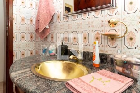 Casa à venda com 150m², 4 quartos e 2 vagasBanheiro 2