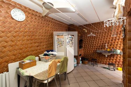 Casa à venda com 150m², 4 quartos e 2 vagasÁrea de Serviço