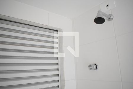 Banheiro de apartamento para alugar com 1 quarto, 30m² em Guaíra, Curitiba