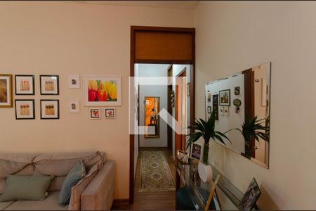 Corredor de casa à venda com 3 quartos, 130m² em Vila Nova, Porto Alegre