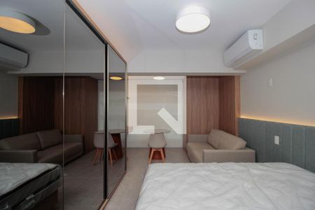 Sala/Quarto de kitnet/studio para alugar com 1 quarto, 35m² em Pinheiros, São Paulo