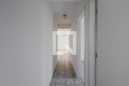 Corredor de apartamento para alugar com 3 quartos, 66m² em Alto de Pinheiros, São Paulo