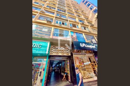 Studio para alugar com 28m², 1 quarto e sem vaga Studio para alugar com 28m², 1 quarto e sem vagaFachada