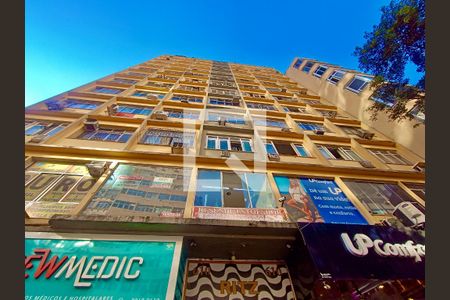 Studio para alugar com 28m², 1 quarto e sem vaga Studio para alugar com 28m², 1 quarto e sem vagaFachada