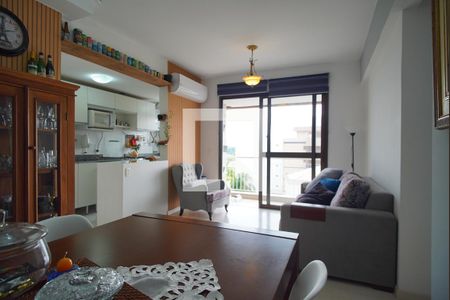 Sala de apartamento para alugar com 3 quartos, 80m² em Santa Maria Goretti, Porto Alegre