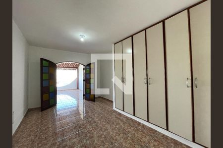 Casa à venda com 174m², 5 quartos e 1 vagaQuarto 3