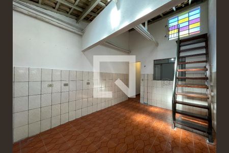 Casa à venda com 174m², 5 quartos e 1 vagaÁrea de Serviço