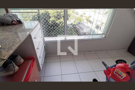 Sacada de apartamento para alugar com 2 quartos, 48m² em Padroeira, Osasco