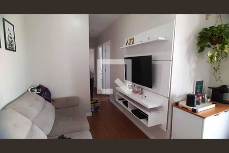Sala  de apartamento para alugar com 2 quartos, 48m² em Padroeira, Osasco