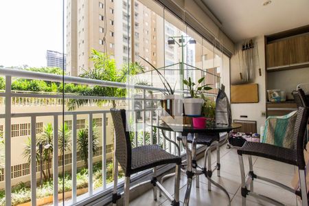 Apartamento à venda com 105m², 3 quartos e 2 vagas Apartamento à venda com 105m², 3 quartos e 2 vagasVaranda gourmet