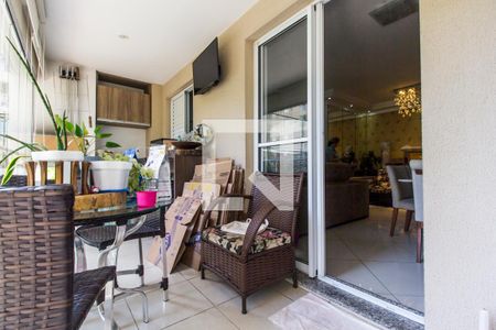 Apartamento à venda com 105m², 3 quartos e 2 vagas Apartamento à venda com 105m², 3 quartos e 2 vagasVaranda gourmet