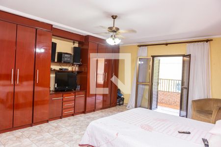 Casa à venda com 225m², 4 quartos e 4 vagas Casa à venda com 225m², 4 quartos e 4 vagasQuarto 1