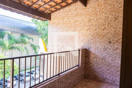 Casa à venda com 225m², 4 quartos e 4 vagas Casa à venda com 225m², 4 quartos e 4 vagasvaranda do Quarto 1
