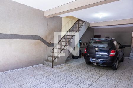 Casa à venda com 225m², 4 quartos e 4 vagas Casa à venda com 225m², 4 quartos e 4 vagasGaragem