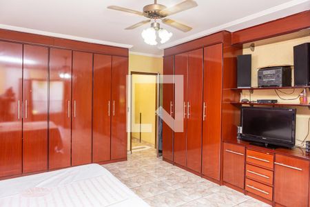 Casa à venda com 225m², 4 quartos e 4 vagas Casa à venda com 225m², 4 quartos e 4 vagasQuarto 1