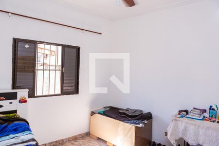 Casa à venda com 225m², 4 quartos e 4 vagas Casa à venda com 225m², 4 quartos e 4 vagasQuarto 4