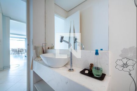 Lavabo de apartamento para alugar com 3 quartos, 130m² em Boqueirão, Santos