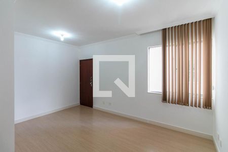 Sala de apartamento para alugar com 3 quartos, 75m² em Padre Eustáquio, Belo Horizonte