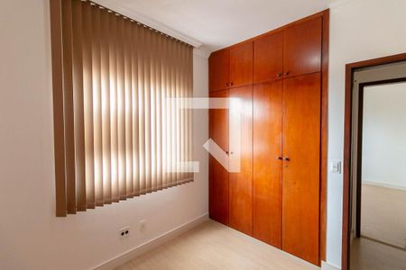 Quarto 2 de apartamento para alugar com 3 quartos, 75m² em Padre Eustáquio, Belo Horizonte