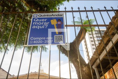 Casa à venda com 90m², 3 quartos e 2 vagasColocação Plaquinha