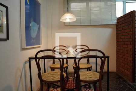 Apartamento à venda com 80m², 2 quartos e 1 vagaSala de Jantar