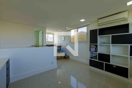 Escritório de casa de condomínio para alugar com 4 quartos, 229m² em Recreio dos Bandeirantes, Rio de Janeiro