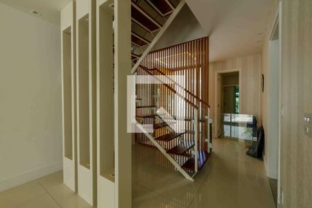 Sala de casa de condomínio para alugar com 4 quartos, 229m² em Recreio dos Bandeirantes, Rio de Janeiro