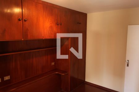 Quarto 1 de apartamento para alugar com 2 quartos, 76m² em Vila Uberabinha, São Paulo