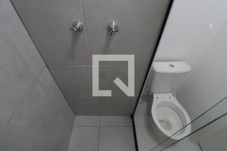 Banheiro de kitnet/studio à venda com 1 quarto, 30m² em Várzea da Barra Funda, São Paulo