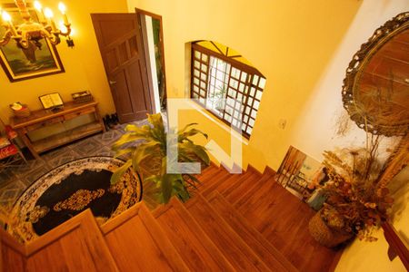 Casa à venda com 140m², 2 quartos e 3 vagasEscadas 