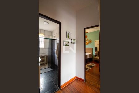 Casa à venda com 140m², 2 quartos e 3 vagasCorredor 