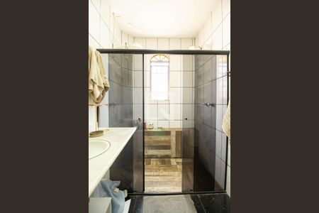 Casa à venda com 140m², 2 quartos e 3 vagasBanheiro