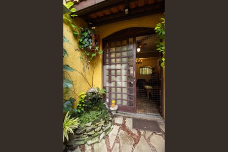 Casa à venda com 140m², 2 quartos e 3 vagasQuintal