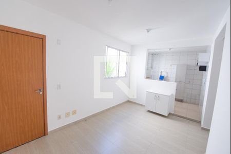 Sala de apartamento para alugar com 2 quartos, 45m² em Água Quente, Taubaté