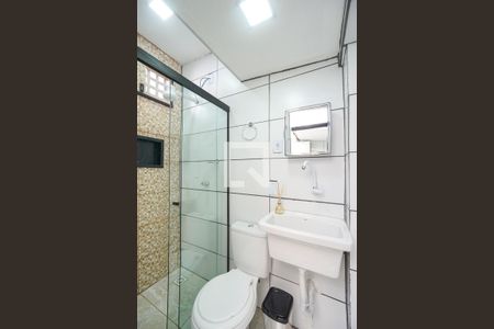 Banheiro de kitnet/studio para alugar com 1 quarto, 30m² em Penha de França, São Paulo