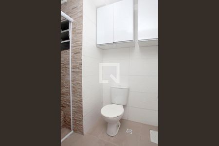 Apartamento para alugar com 62m², 2 quartos e sem vagaBanheiro