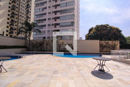 Apartamento para alugar com 110m², 3 quartos e 2 vagas Apartamento para alugar com 110m², 3 quartos e 2 vagasÁrea comum - Piscina