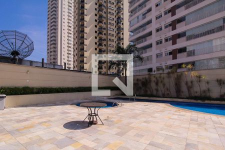 Apartamento para alugar com 110m², 3 quartos e 2 vagas Apartamento para alugar com 110m², 3 quartos e 2 vagasÁrea comum - Piscina